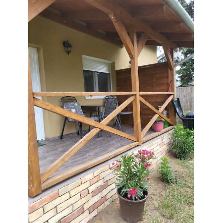 Apartamento Forrás Vendégház Tata Exterior foto