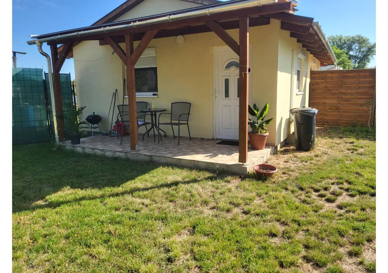 Apartamento Forrás Vendégház Tata Exterior foto