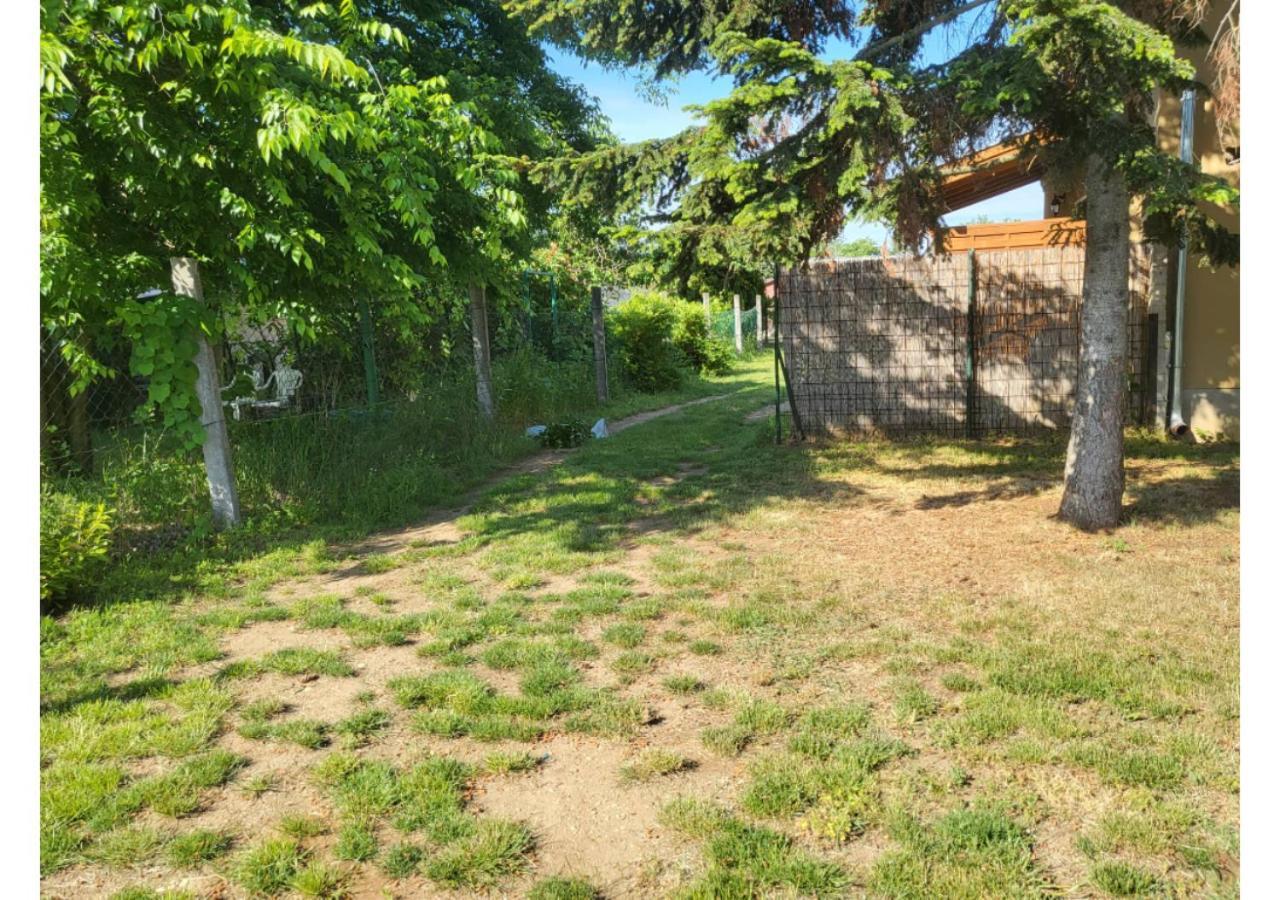 Apartamento Forrás Vendégház Tata Exterior foto